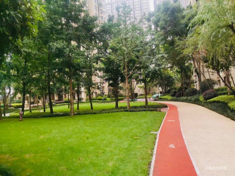 重庆房产网>重庆二手房>沙坪坝二手房>西永二手房>龙湖好城时光>800