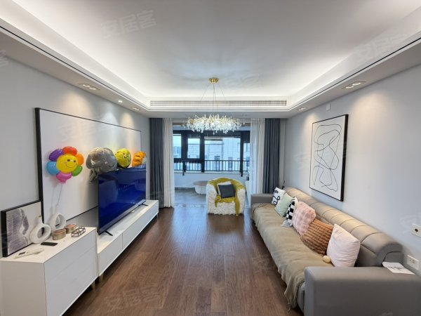 地铁5号线旁_全屋定制家具家电齐全_中央空调地暖_可押一付一