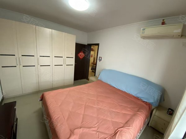 仕嘉名苑，精装两室，小区好停车，对面是曙光路小学，近二中学校