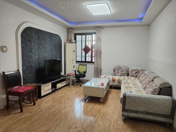 昊天园，省二院旁，自住装修，家电齐全，四台空调，包物业，宽带