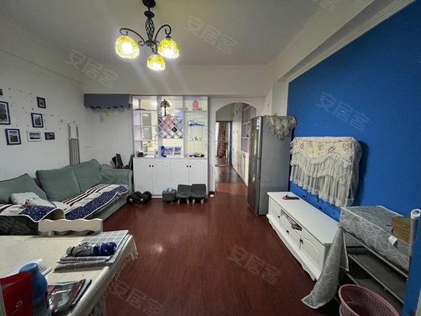 洪岗地铁口_大唐国际_新华国际_新粮仓_港汇广场一室一厅朝南