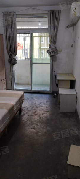 兴园北区二楼两室一厅简装好房出租