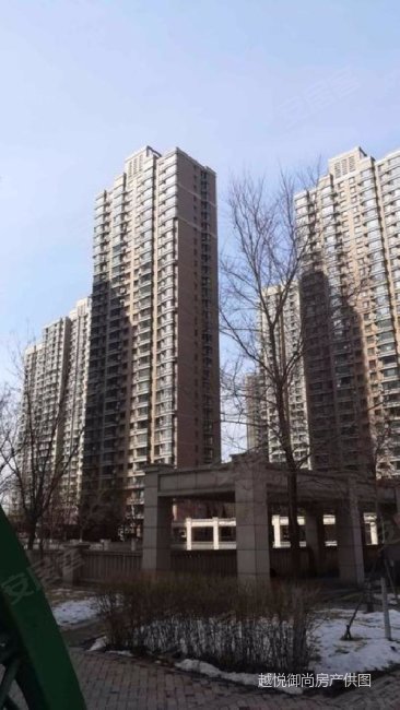 新上东山清水四房车位尚景新世界224平