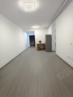 广德路新二院旁，德淮里小区，三室一厅精装修，拎包入住。
