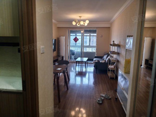 万科森林公园锦庭3室2厅1卫，精装修拎包入住