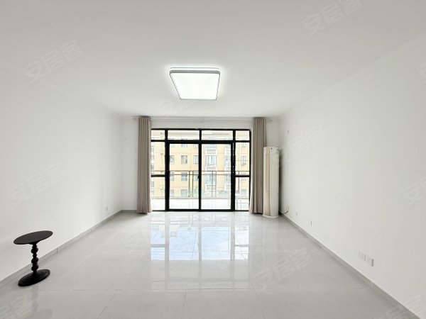 三号线合肥西站地铁口_龙居山庄_精装三室_有钥匙_随时看房