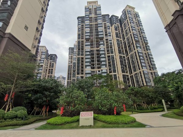 南宁邕宁蒲庙镇阳光城丽景湾民中对面 急租4房 5台空调 一线江景 阳光