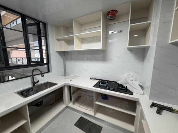 包河工业园_南翔汽车城_云川雅筑精装修三室一厅可月付出租
