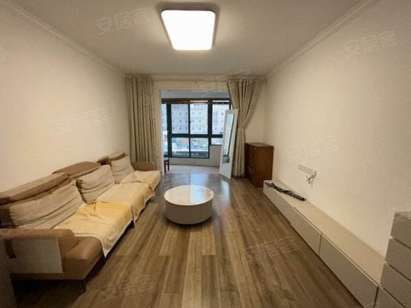 实拍，自住装修，楼下朱岗地铁口，家居家电都有，万振逍遥苑