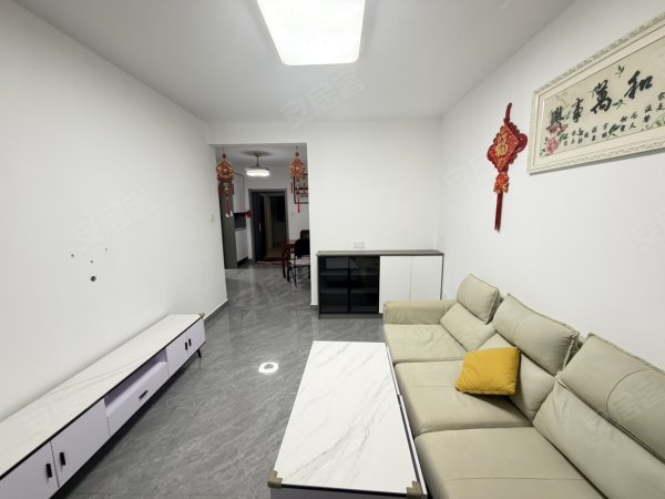 滨湖沁园_精装两室_业主自住装修_全屋定制_瓷砖金融港方圆荟