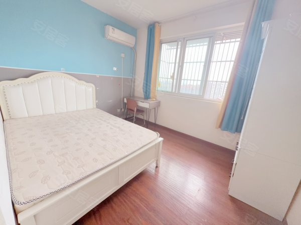押一付一拎包入住无中介费