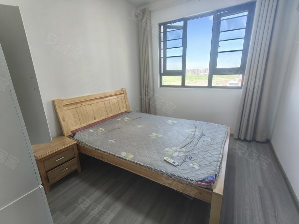 拎包入住长鑫存储0距离_蔚来F2长岗嘉园_连环新村_新桥机场