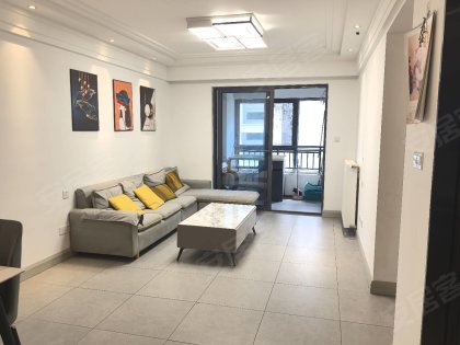融创融园_中信银行_交通银行旁_房东自住装修带暖气，拎包入住