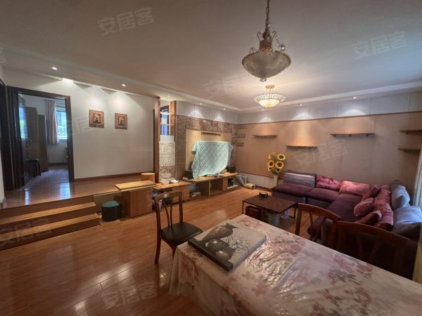 新都会联邦花园_精装三室两卫_三室朝南_拎包入住_有钥匙可看