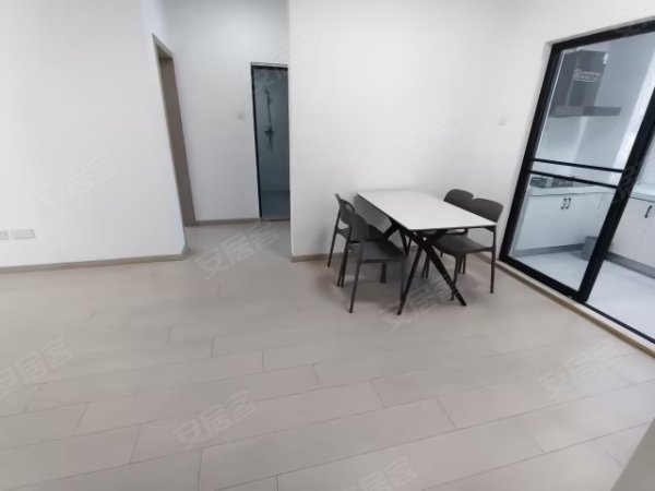 新店雅苑俩房出租，家电齐全，拎包入住