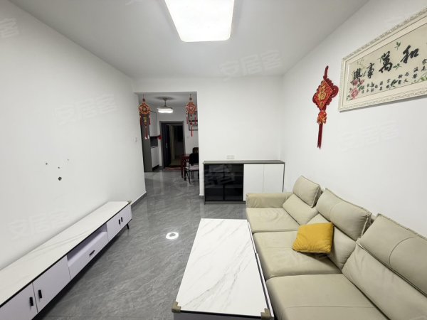 滨湖沁园_精装两室_业主自住装修_全屋定制_瓷砖金融港方圆荟