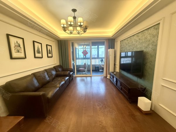 杏花村_万科城市之光A区_3室1厅2卫__电梯_精装110平
