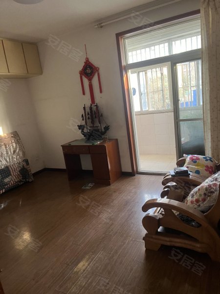 美湖小区_二楼_家具家电可以配齐全_随时看房_户型好_地段好