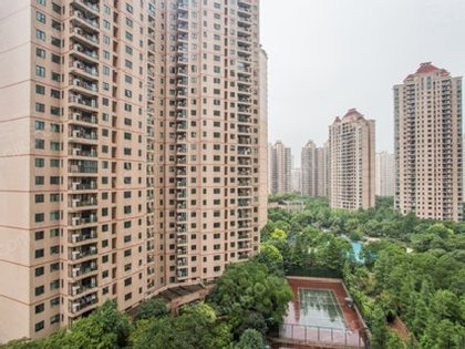 仁恒河滨花园