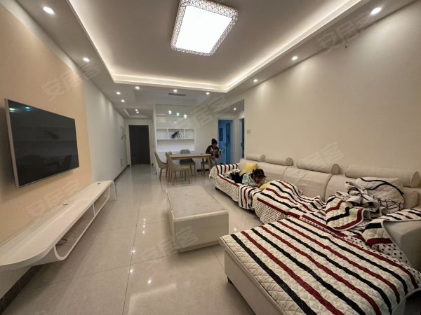 旭辉御府_精装两室_业主自住装修_家电齐全_今日新出随时看房