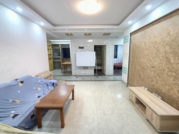 合肥六中对面皇家花园一期三室安静四空调燃气热水器实拍随时看房