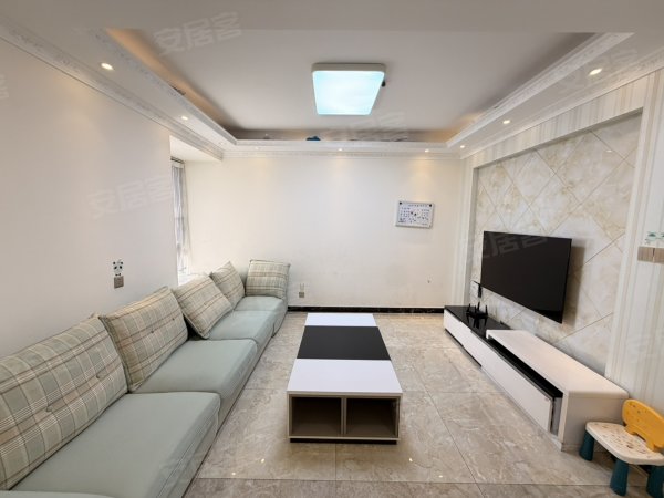 四号线金桂地铁口_阳光电源旁_自住精装两室_两房朝南采光好！