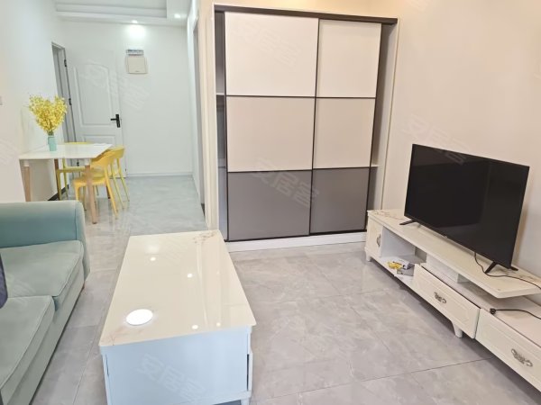 近银泰_中行_中信银行_云谷路地铁_全屋瓷砖_可短租_可月付