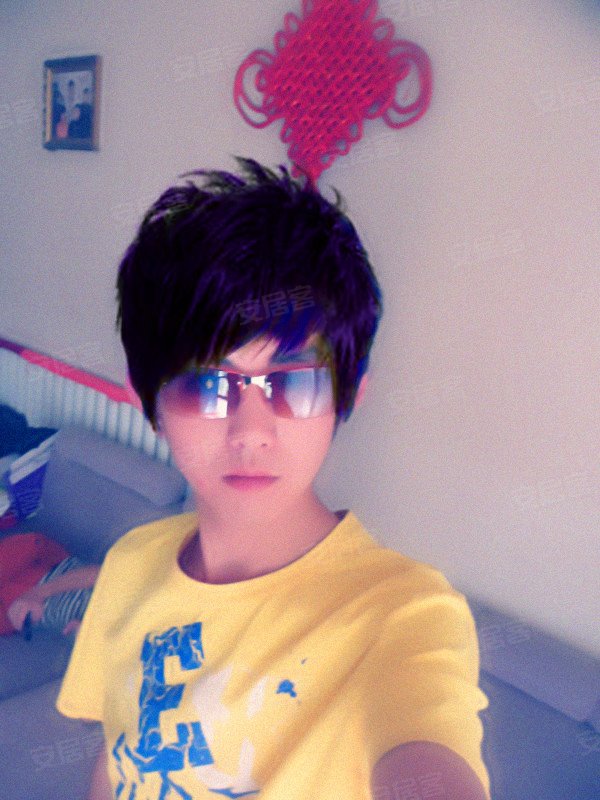 李俊生活照 - 三联地产 四月天店