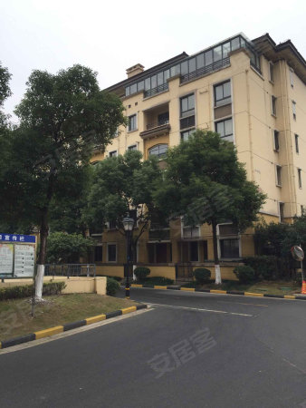 薛家佳兆业凤凰湖壹号新毛坯房 全天采光无遮挡 有钥匙随时看房