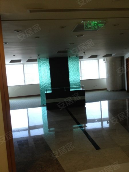 东方之门西 国际大厦精装150㎡ 甲级写字楼招