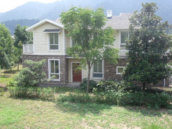 富春山居600平方正大花园，户型正气，价格实惠，看中可谈