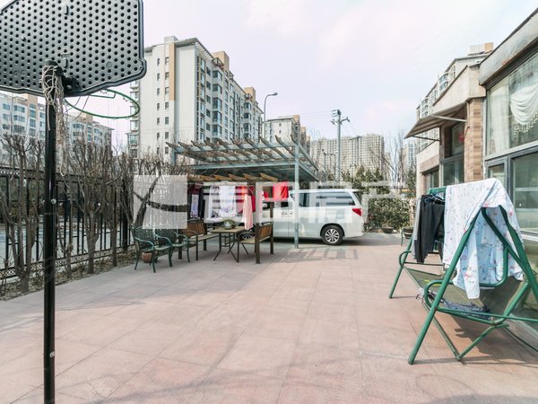 三居室加盖成5居室房间保持的干净整洁。居家