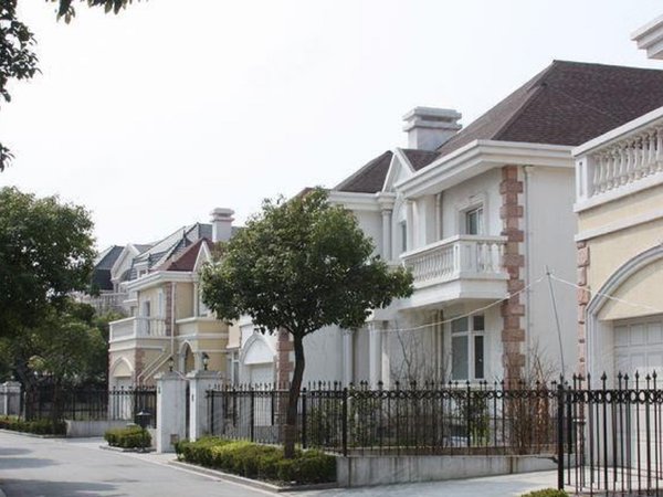 上海小区 长宁区小区 西郊小区 > 明苑别墅   实景图 1/ 30 