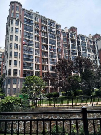 仁和花园 精装两房 房子保养好 南北通透 采光好 性价比高