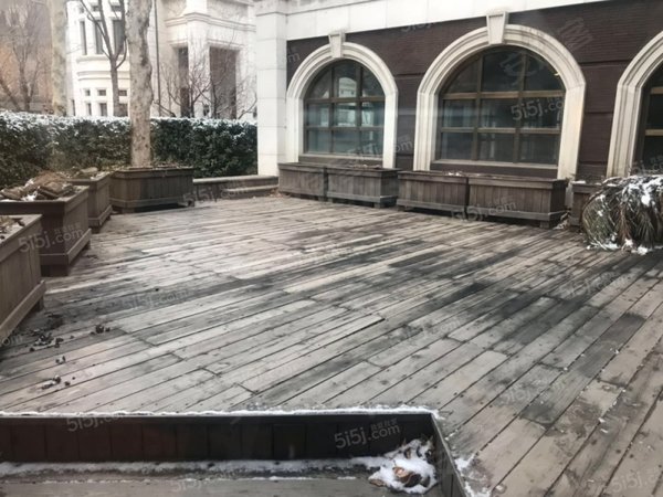 山水文园西园 一栋别墅出租 共6层 地段好 随时看
