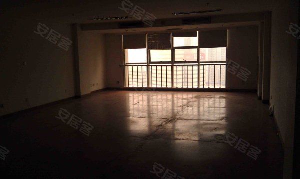 经济实用大开间,得房率高,楼层高,地段好,价格实