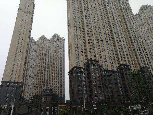 武昌文化区 万达御湖世家 精装四房 俯览汉街 沙湖美景