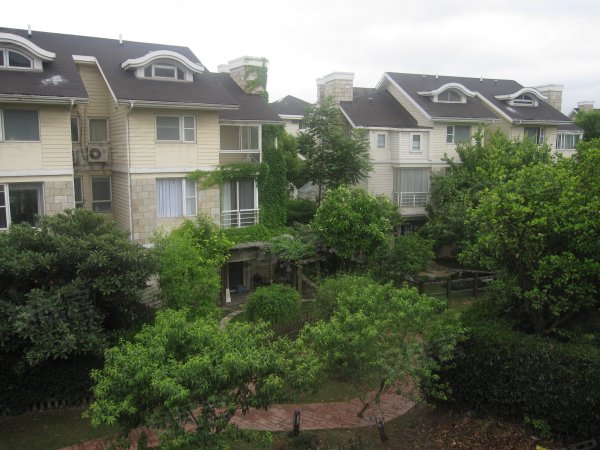 高品质社区 交通方便 配套齐全 精装双拼别墅闵行花语墅