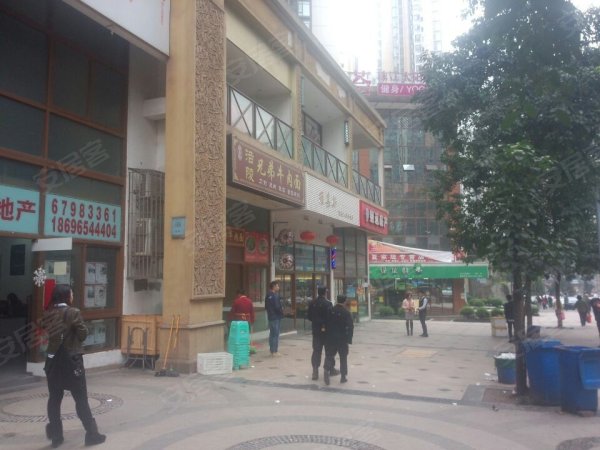 望海花市十字路口超大开间月租金2万2个证可