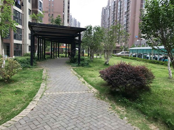 左岭新城二社区