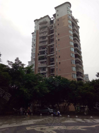 经开区回龙湾小区3房四公里轻轨站旁 十佳小区 江景房