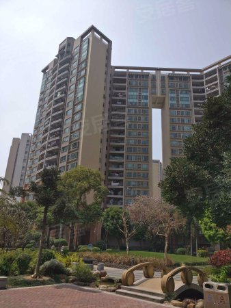 (真实。笋盘)锦东b区少有精装大两房 格局方正