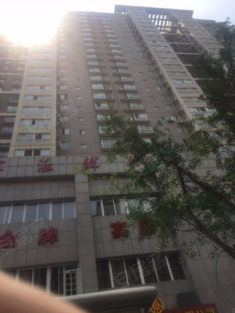 华天大厦 熙地港对面 精装三室 诚心出售 有证可按揭