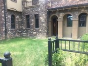 雁鸣湖 绿地四期合院 带花园 带车位 合同过三 诚意出售