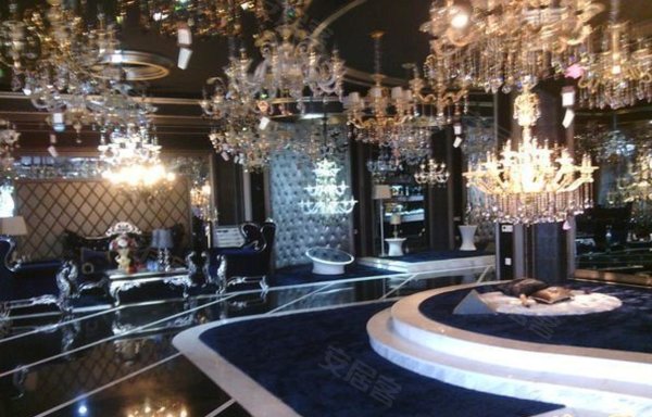 百年万达 品牌连锁餐饮 做世界五百强股东 稳保