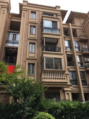 东方天郡小三房急售 房东要置换大房子 随时可以看房 三房朝南