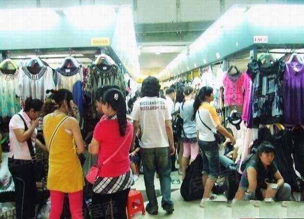 广州世贸服装城 站南服装至旺<em>批发</em>商圈 龙头位