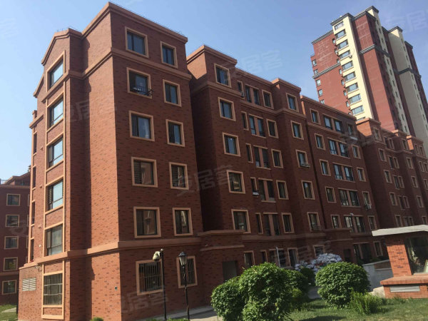 中央大街西城逸景76平2室 楼层采光好 工大东门 交通便利