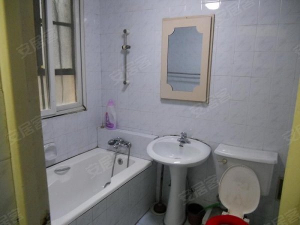 海小区,北蔡租房,懂得的<em>涵义</em>,倾注凝视的<em>肃穆</em>,而