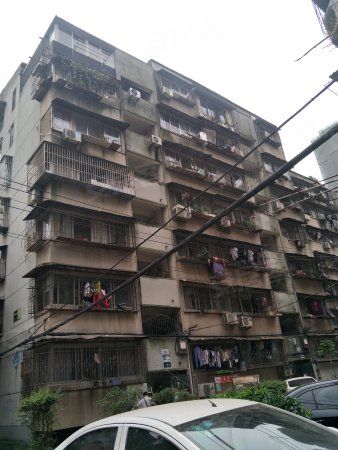 杨家湾地铁口旁保利华都对面关西小区南北通透采光好诚心急售有钥
